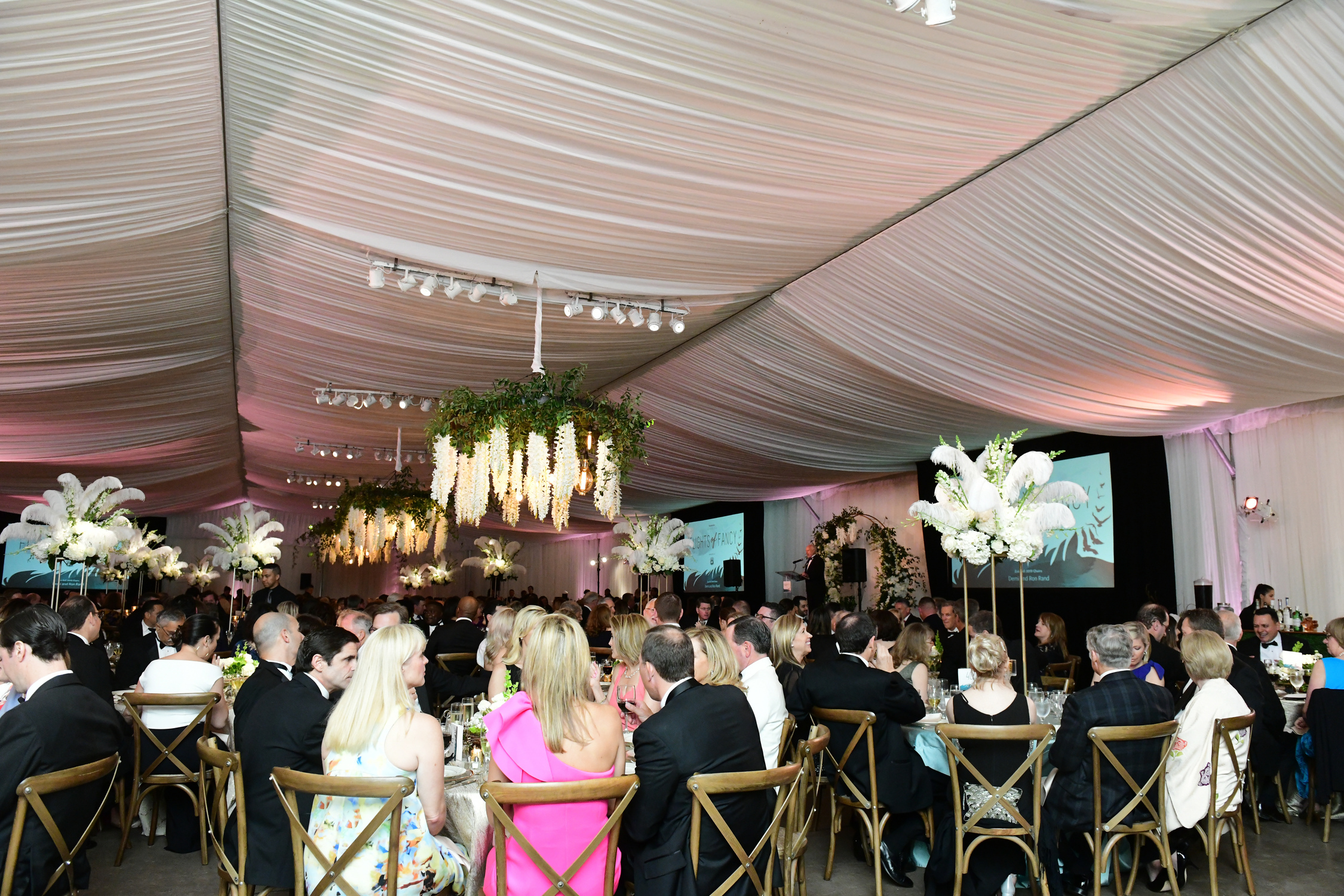 Houstonians Flock to Raise Funds at Annual Zoo Ball The Houston Zoo