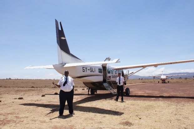 safari-airplane-pilot