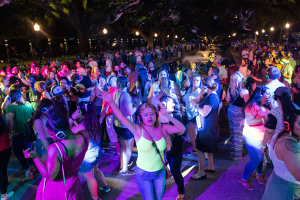 Grown-Ups Go Wild at the Zoo, Thanks to TXU Energy