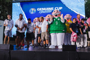 Houston Zoo Welcomes Genuine Cup Athletes